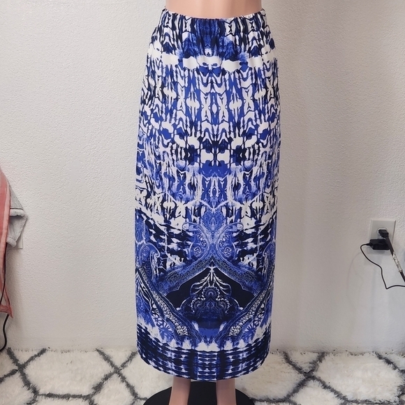 Nwot Express Printed Chiffon Modest Maxi Skirt - Size: XS - Picture 3 of 15